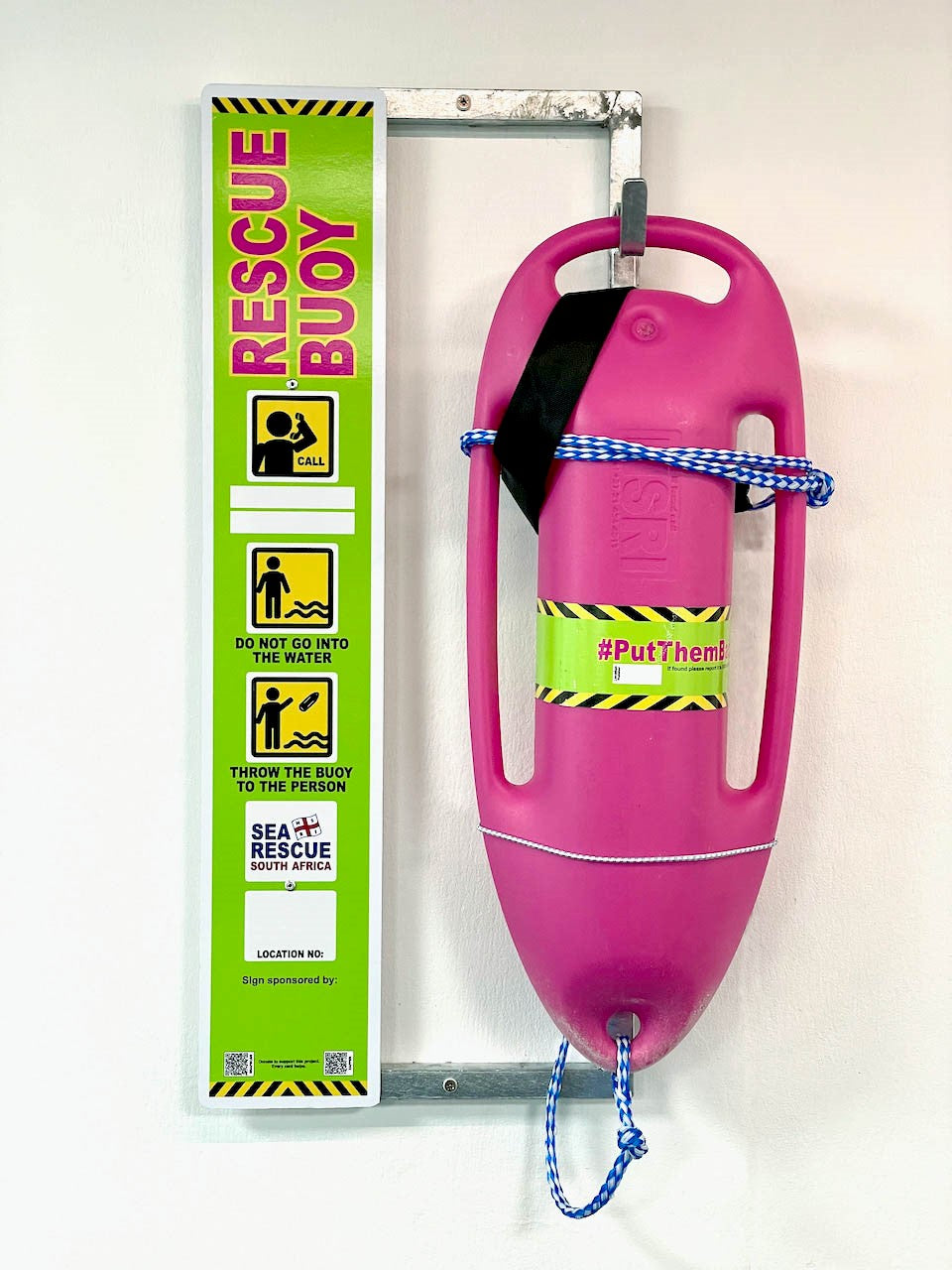 Pink Rescue Buoy – Wall Mounted Unit